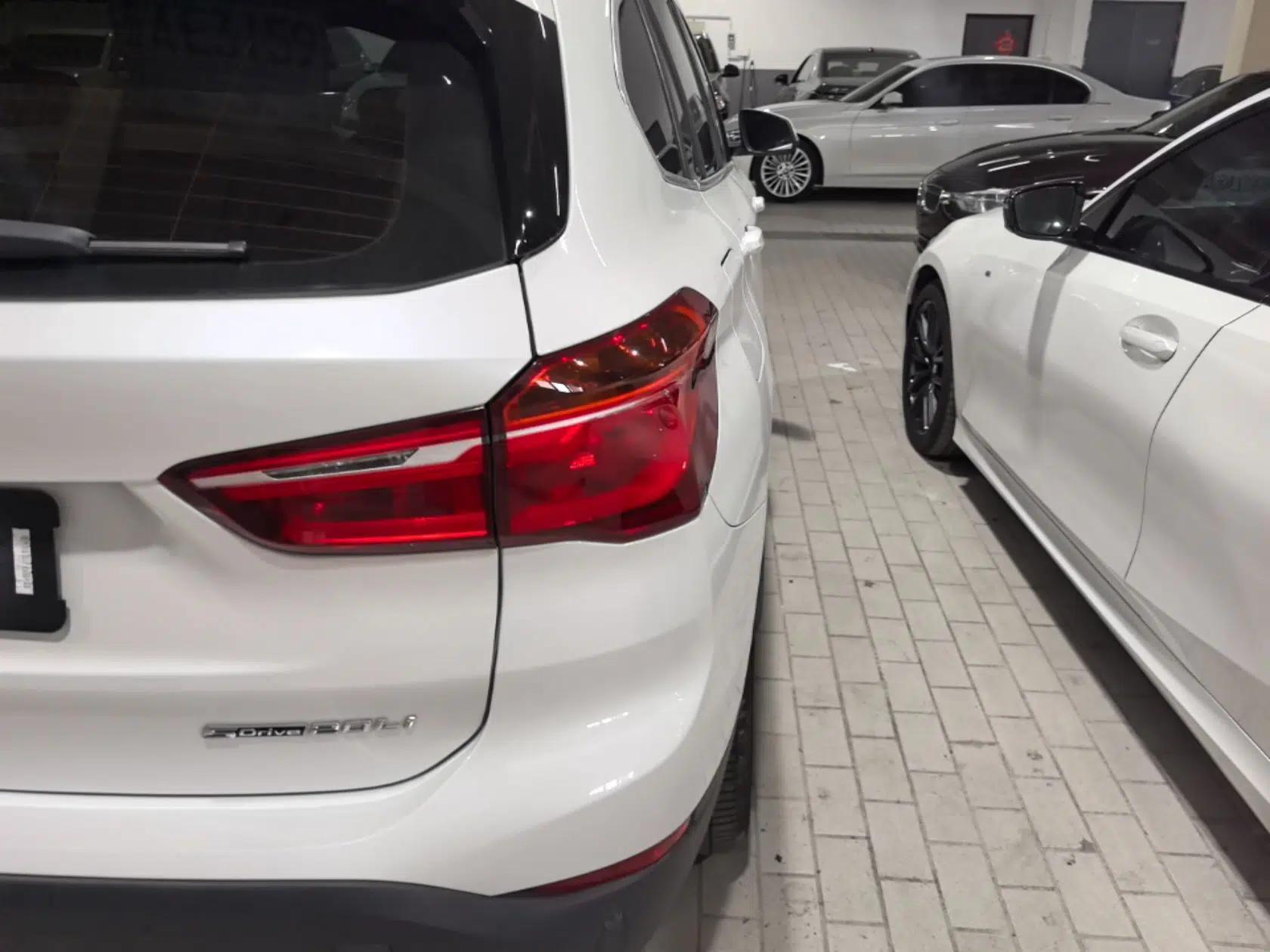 BMW X1 2019 sDrive20Li Leading Model — миниатюра 9