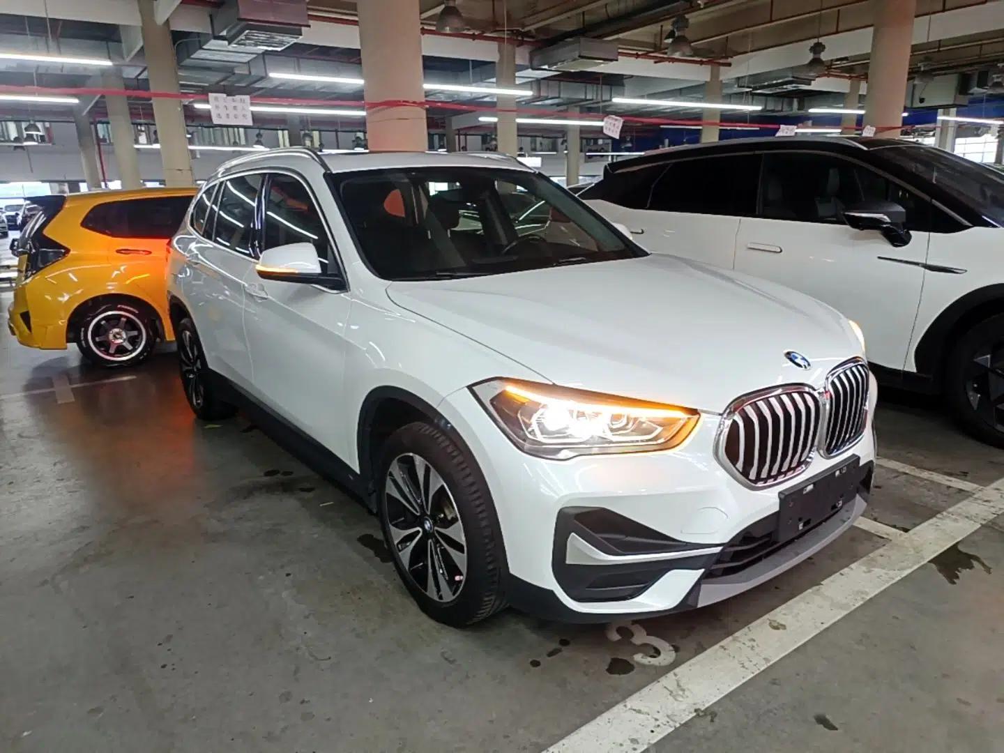 BMW X1 2020 sDrive20Li Fashion Model — миниатюра 3