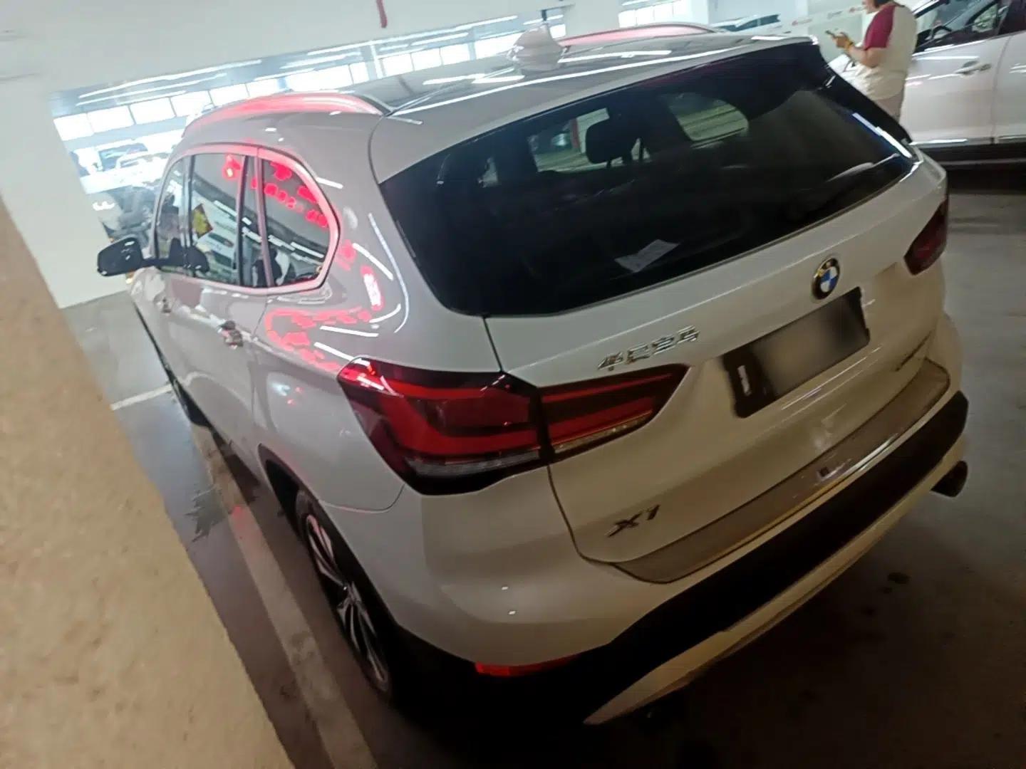 BMW X1 2020 sDrive20Li Fashion Model — миниатюра 4