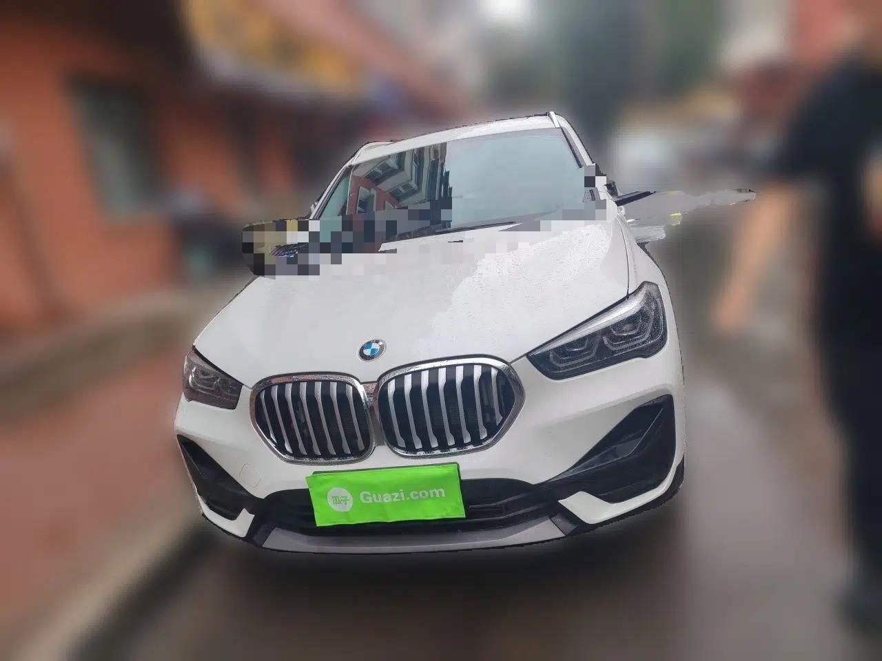 BMW X1 2022 sDrive25Li Leading Model — миниатюра 2