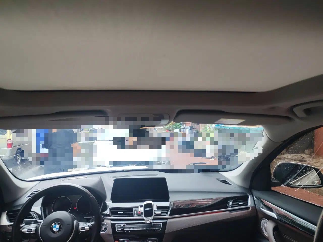 BMW X1 2022 sDrive25Li Leading Model — миниатюра 18