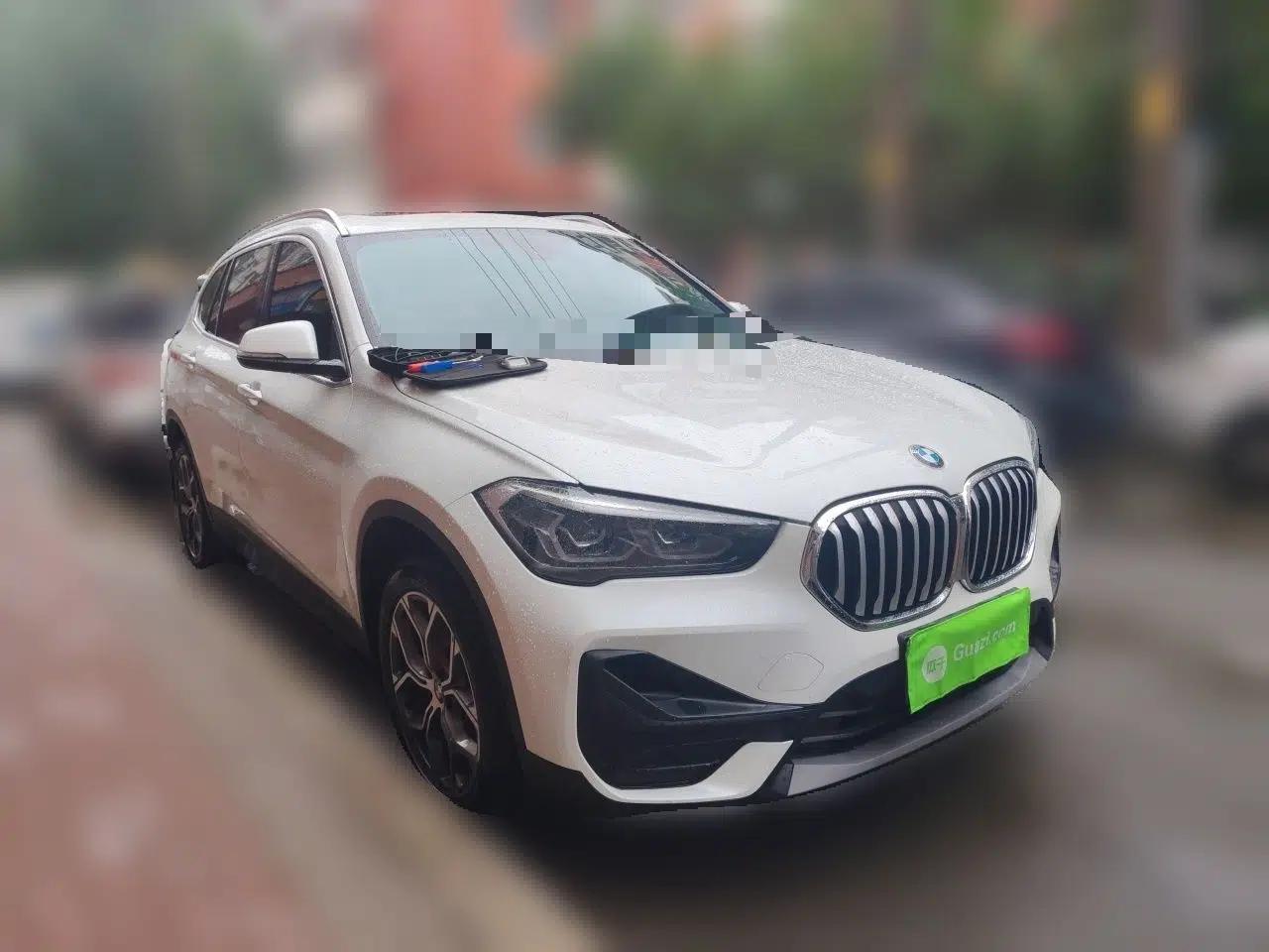 BMW X1 2022 sDrive25Li Leading Model — миниатюра 3