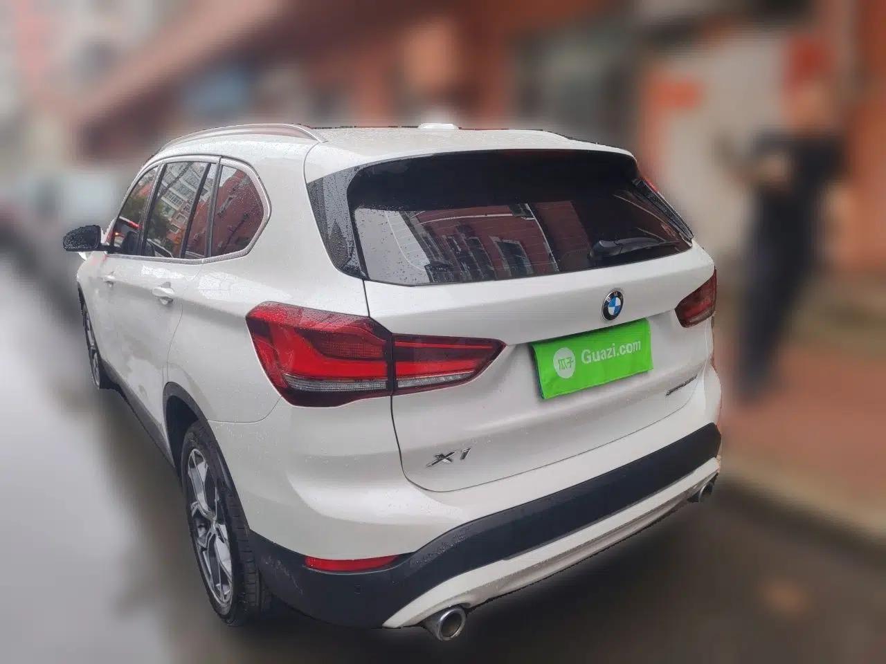 BMW X1 2022 sDrive25Li Leading Model — миниатюра 4