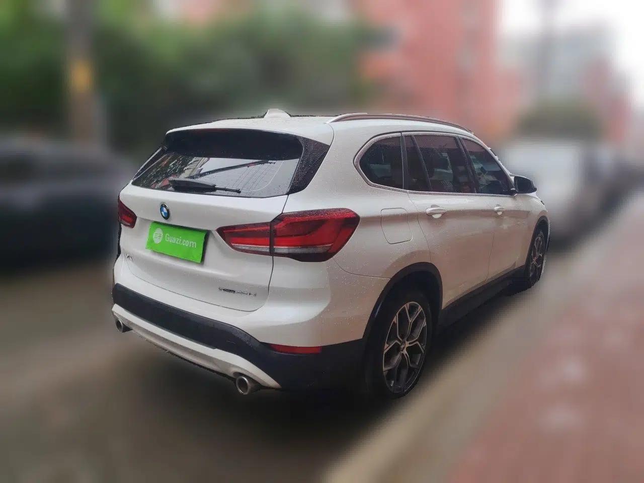 BMW X1 2022 sDrive25Li Leading Model — миниатюра 6