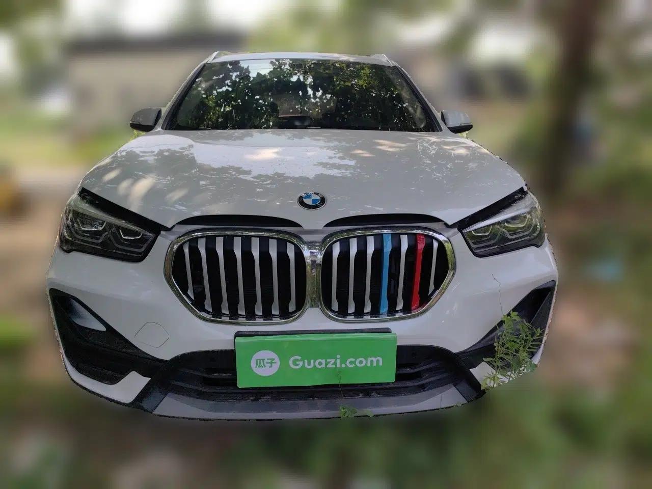BMW X1 2022 sDrive25Li Leading Model — миниатюра 2