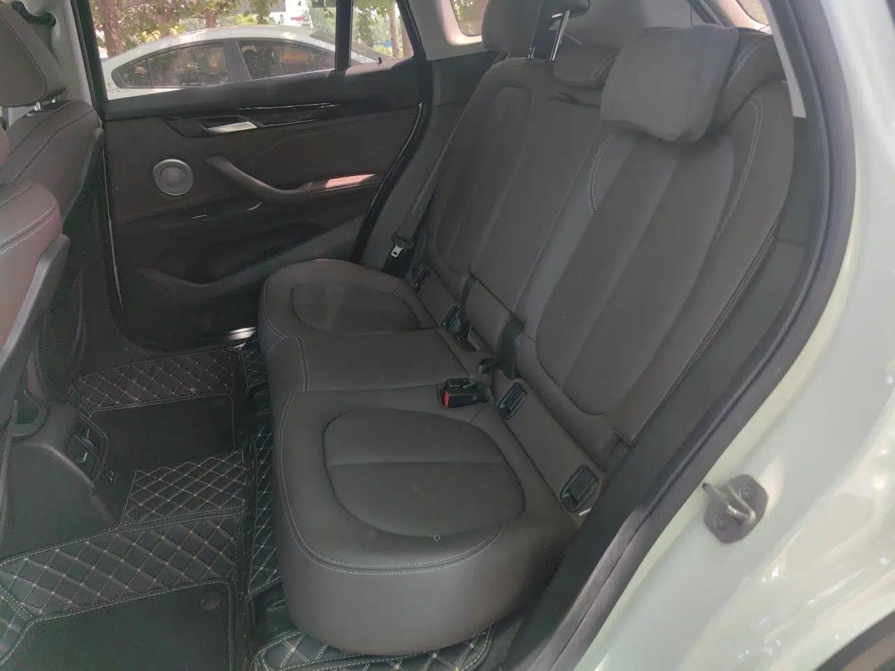 BMW X1 2022 sDrive25Li Leading Model — миниатюра 17