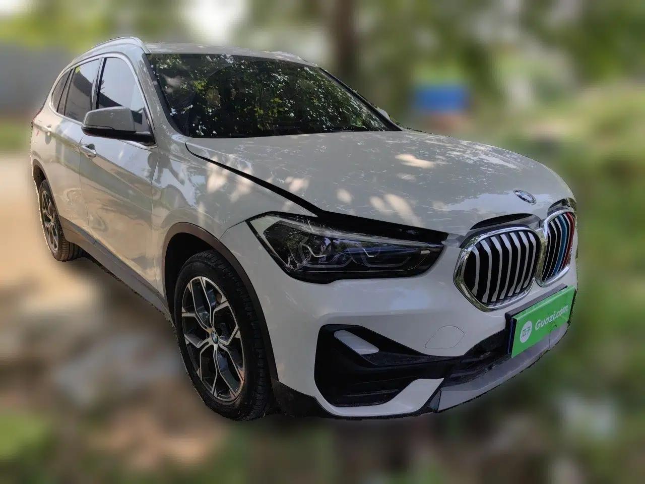 BMW X1 2022 sDrive25Li Leading Model — миниатюра 3