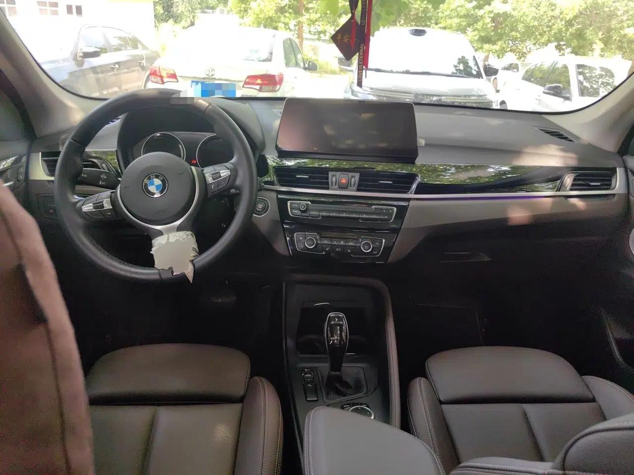 BMW X1 2022 sDrive25Li Leading Model — миниатюра 9