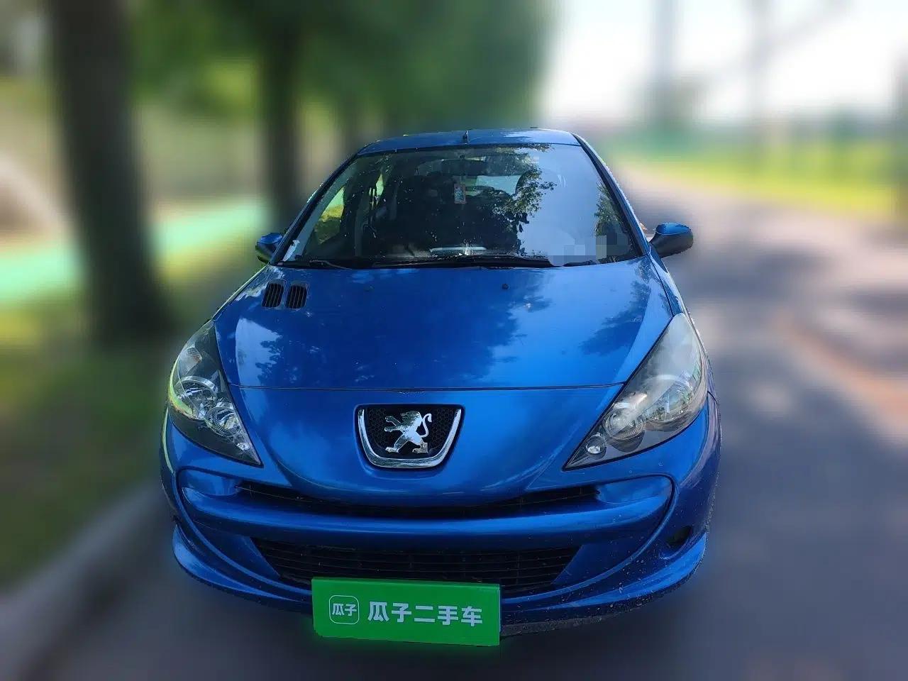 Peugeot 207 2011 Hatchback 1.4L Manual Yule Edition — миниатюра 2