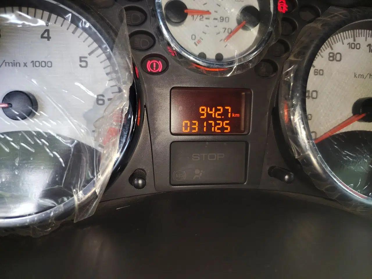 Peugeot 207 2011 Sedan 1.4L Manual Yule Edition — миниатюра 12