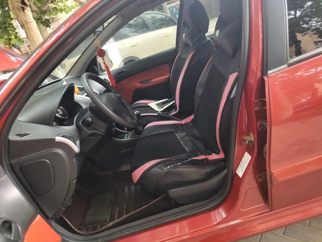 Peugeot 207 2011 Sedan 1.4L Manual Yule Edition — миниатюра 15