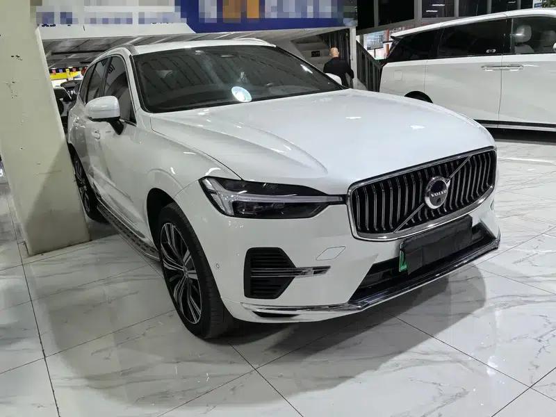 2022 Volvo XC60 PHEV T8 AWD Inscription Sport Edition — миниатюра 3
