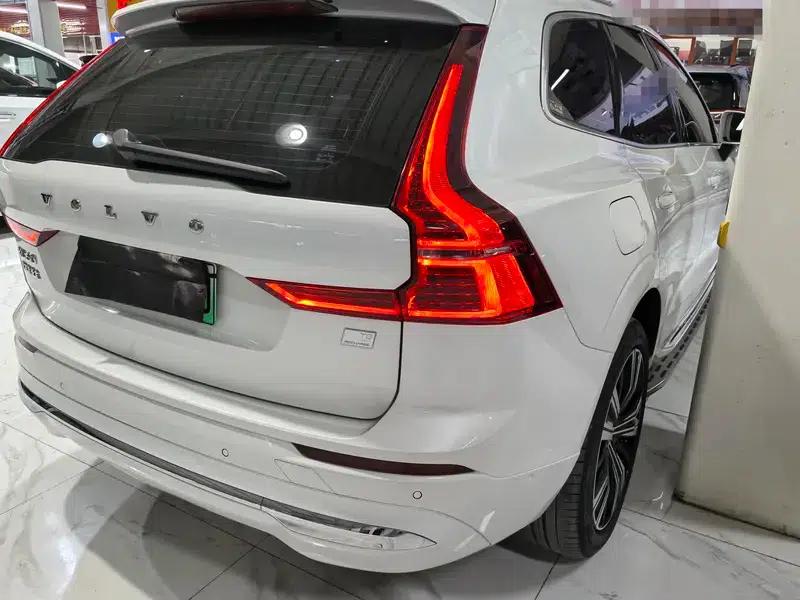 2022 Volvo XC60 PHEV T8 AWD Inscription Sport Edition — миниатюра 6