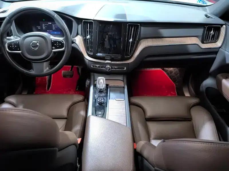 2022 Volvo XC60 PHEV T8 AWD Inscription Sport Edition — миниатюра 7