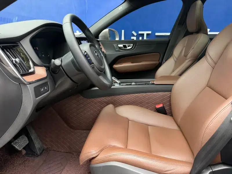 2024 Volvo XC60 PHEV T8 AWD Long Range Smart Luxury Edition — миниатюра 12