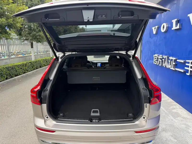 2024 Volvo XC60 PHEV T8 AWD Long Range Smart Luxury Edition — миниатюра 14