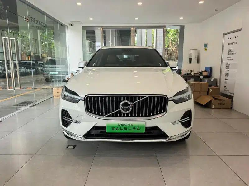 2024 Volvo XC60 PHEV T8 AWD Long Range Smart Luxury Edition — миниатюра 2