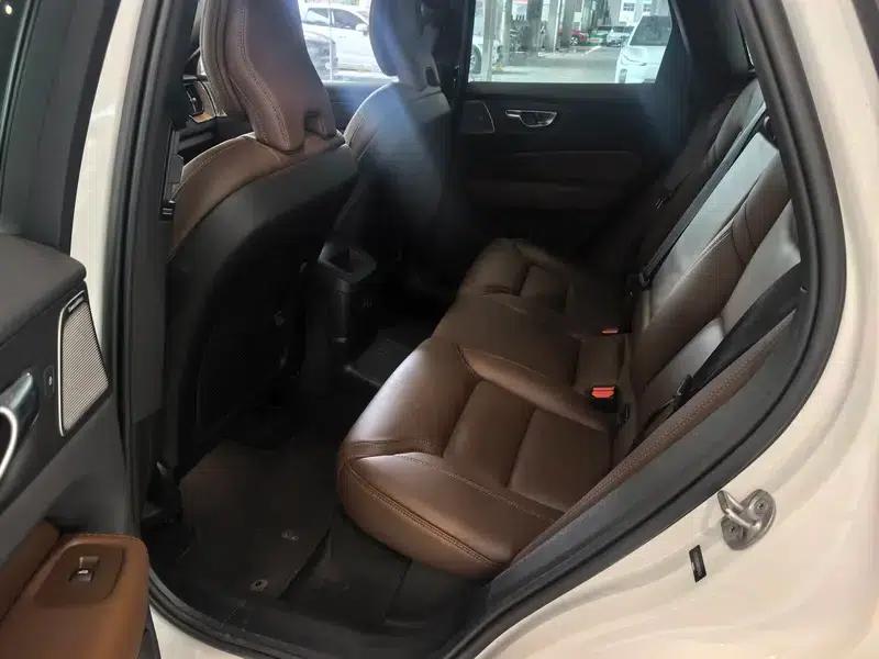 2024 Volvo XC60 PHEV T8 AWD Long Range Smart Luxury Edition — миниатюра 11