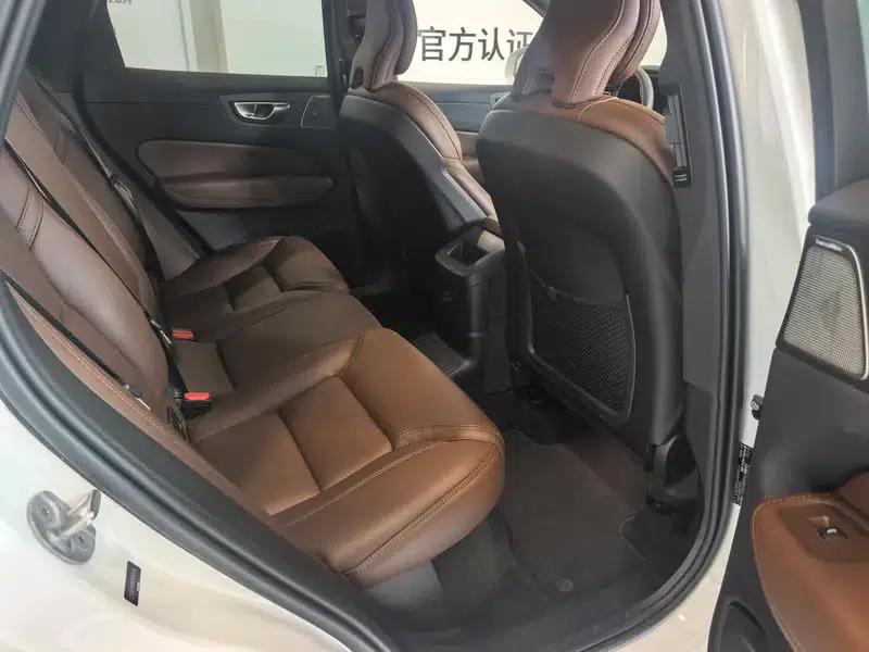 2024 Volvo XC60 PHEV T8 AWD Long Range Smart Luxury Edition — миниатюра 12