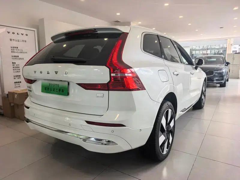 2024 Volvo XC60 PHEV T8 AWD Long Range Smart Luxury Edition — миниатюра 6