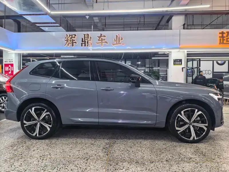 2023 Volvo XC60 PHEV T8 AWD Long Range Smart Sport Edition — миниатюра 7