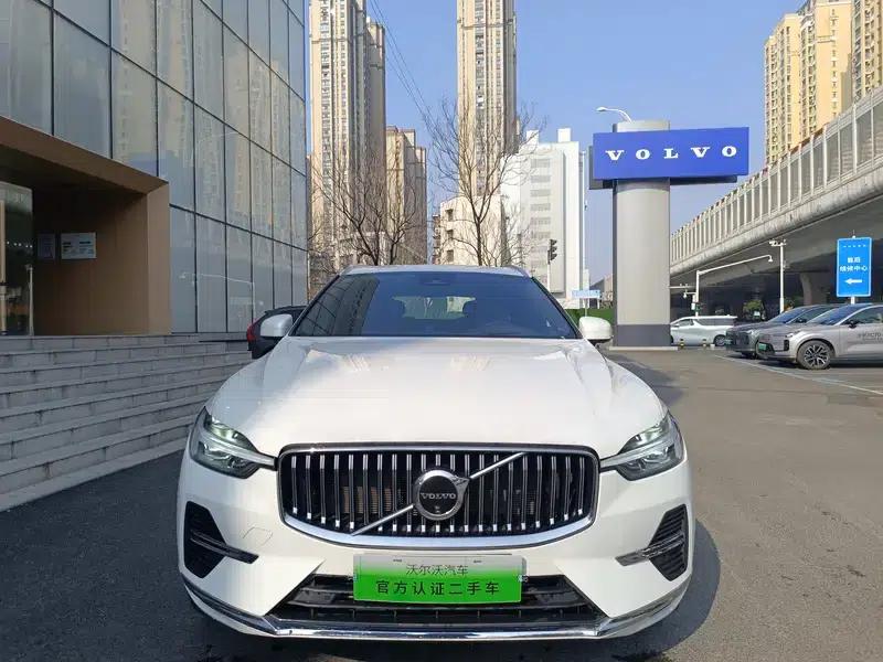 2025 Volvo XC60 PHEV T8 AWD Long Range Smart Luxury Edition — миниатюра 2