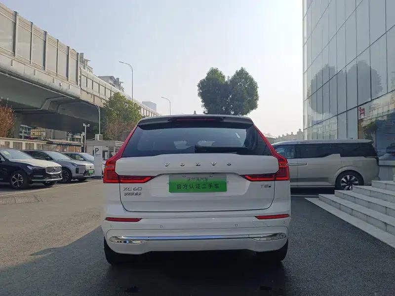 2025 Volvo XC60 PHEV T8 AWD Long Range Smart Luxury Edition — миниатюра 6