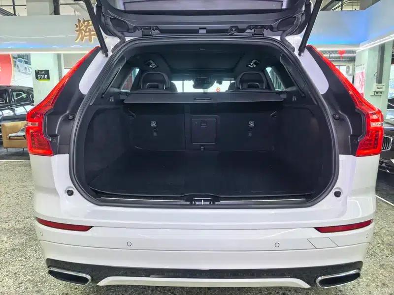 Volvo XC60 PHEV 2020 Facelift T8 E-Drive Hybrid Smart Sport Edition — миниатюра 15