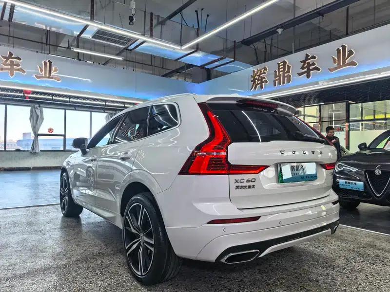 Volvo XC60 PHEV 2020 Facelift T8 E-Drive Hybrid Smart Sport Edition — миниатюра 4
