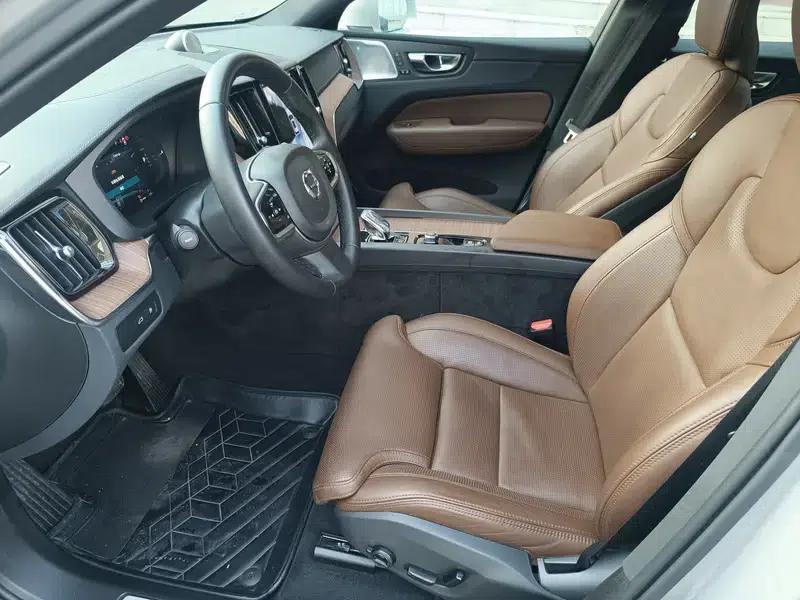 2024 Volvo XC60 PHEV T8 AWD Long Range Smart Luxury Edition — миниатюра 20