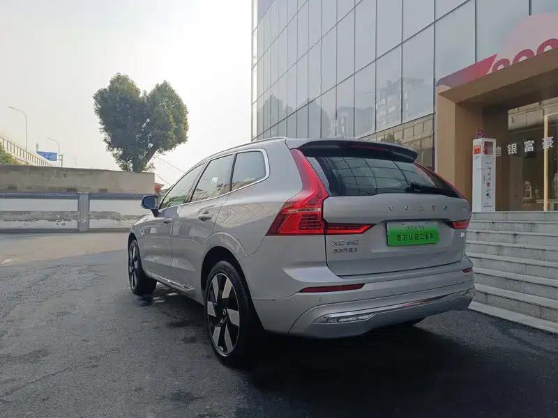2024 Volvo XC60 PHEV T8 AWD Long Range Smart Luxury Edition — миниатюра 5