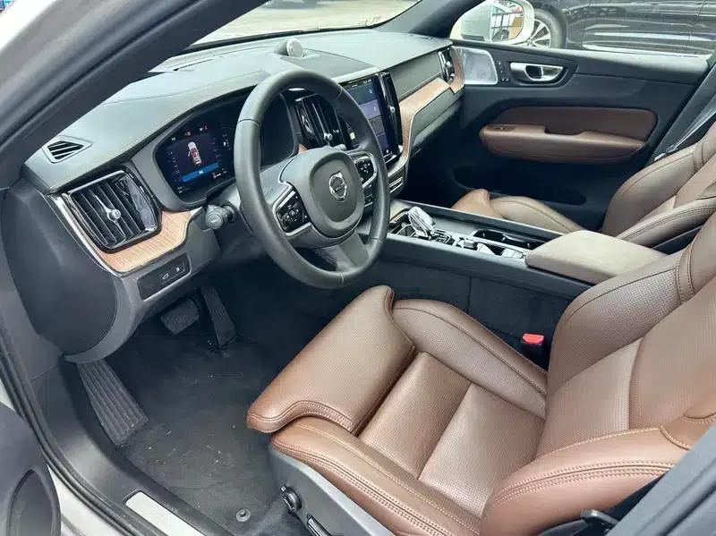 2024 Volvo XC60 PHEV T8 AWD Long Range Smart Luxury Edition — миниатюра 12
