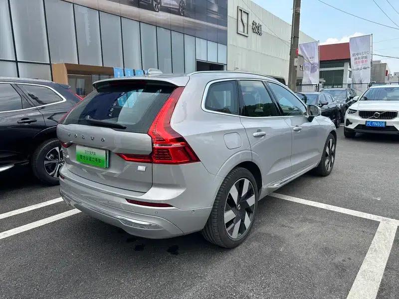 2024 Volvo XC60 PHEV T8 AWD Long Range Smart Luxury Edition — миниатюра 6