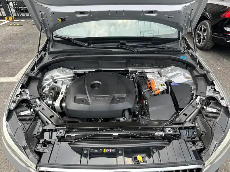 2024 Volvo XC60 PHEV T8 AWD Long Range Smart Luxury Edition — миниатюра 8