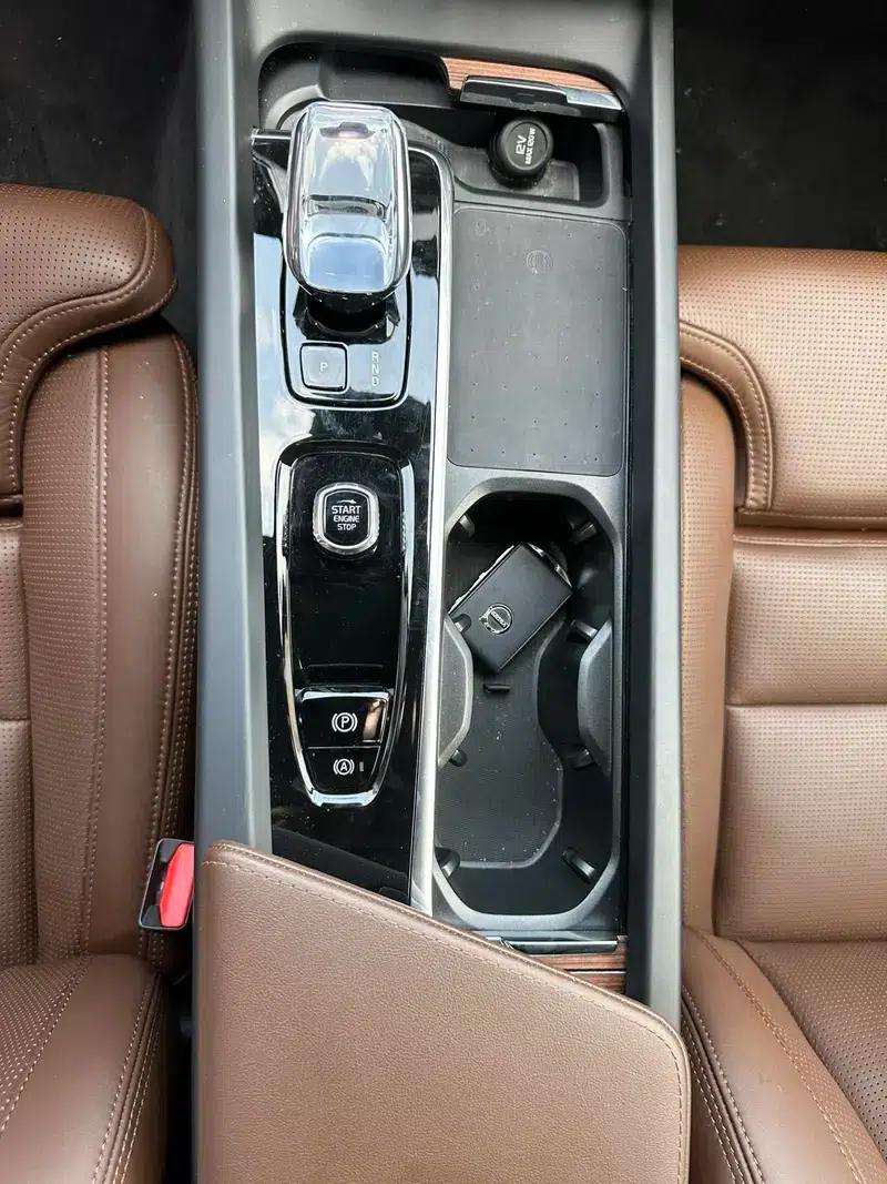 2024 Volvo XC60 PHEV T8 AWD Long Range Smart Luxury Edition — миниатюра 9