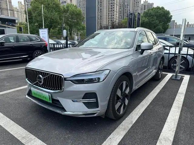 2024 Volvo XC60 PHEV T8 AWD Long Range Smart Luxury Edition