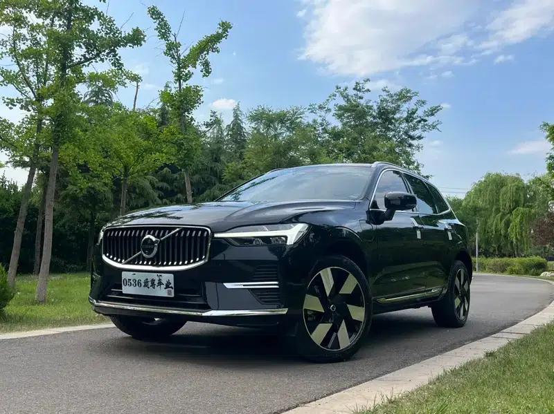 2024 Volvo XC60 PHEV T8 AWD Long Range Smart Luxury Edition — миниатюра 1