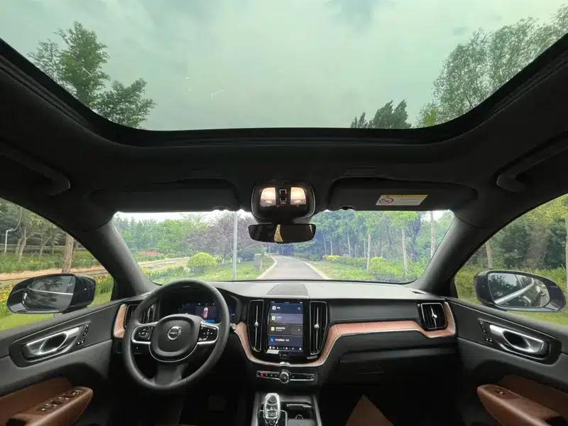 2024 Volvo XC60 PHEV T8 AWD Long Range Smart Luxury Edition — миниатюра 10