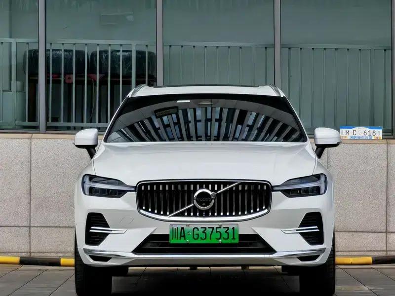 2024 Volvo XC60 PHEV T8 AWD Long Range Smart Luxury Edition — миниатюра 2