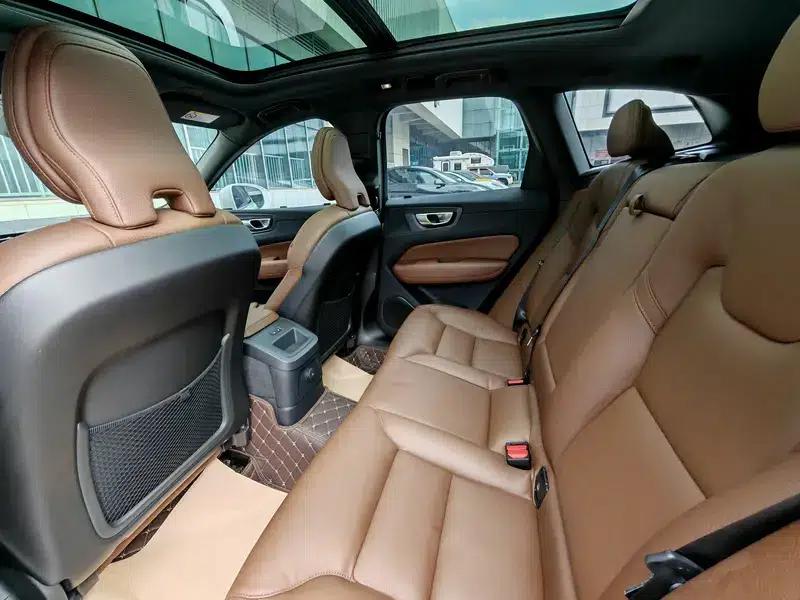 2024 Volvo XC60 PHEV T8 AWD Long Range Smart Luxury Edition — миниатюра 17