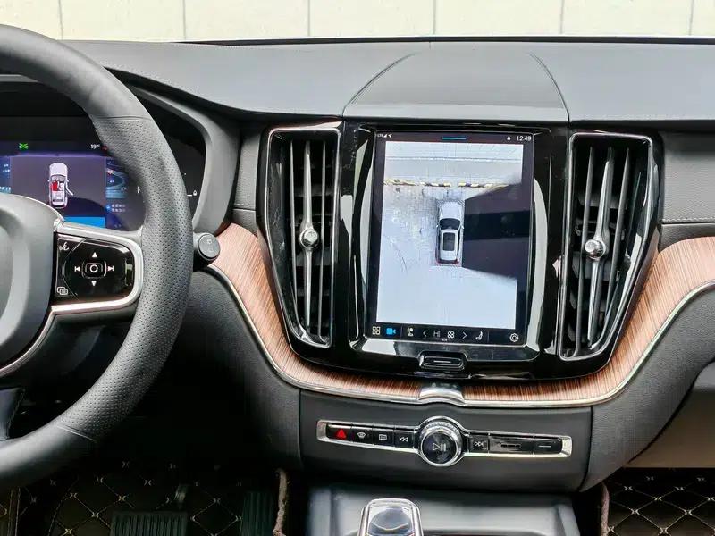 2024 Volvo XC60 PHEV T8 AWD Long Range Smart Luxury Edition — миниатюра 7