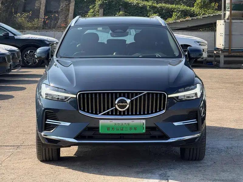 2025 Volvo XC60 PHEV T8 AWD Long Range Smart Luxury Edition — миниатюра 2