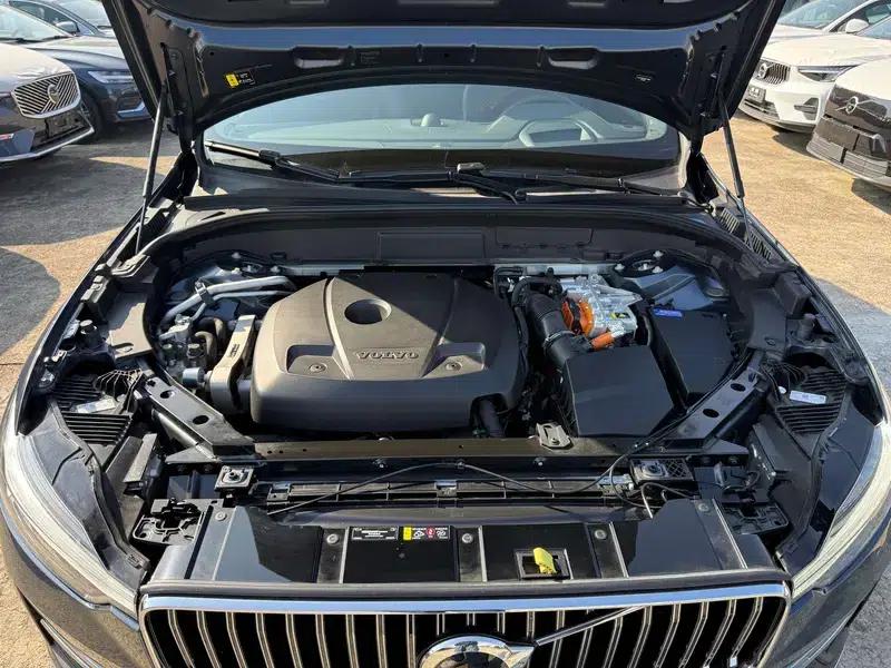 2025 Volvo XC60 PHEV T8 AWD Long Range Smart Luxury Edition — миниатюра 7