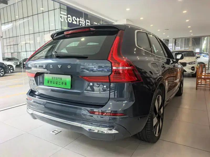 2025 Volvo XC60 PHEV T8 AWD Long Range Smart Luxury Edition — миниатюра 6