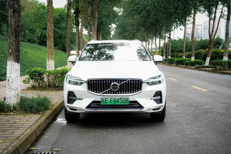 2024 Volvo XC60 PHEV T8 AWD Long Range Smart Luxury Edition — миниатюра 2