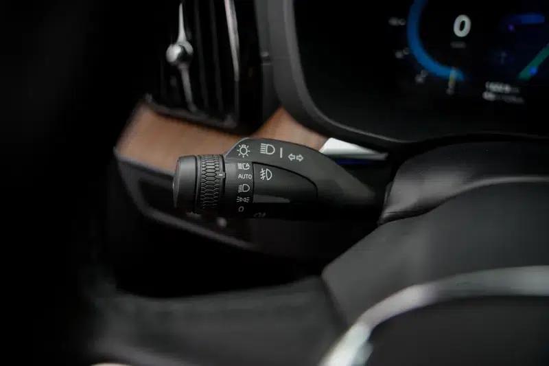 2024 Volvo XC60 PHEV T8 AWD Long Range Smart Luxury Edition — миниатюра 11