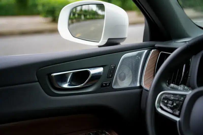 2024 Volvo XC60 PHEV T8 AWD Long Range Smart Luxury Edition — миниатюра 6