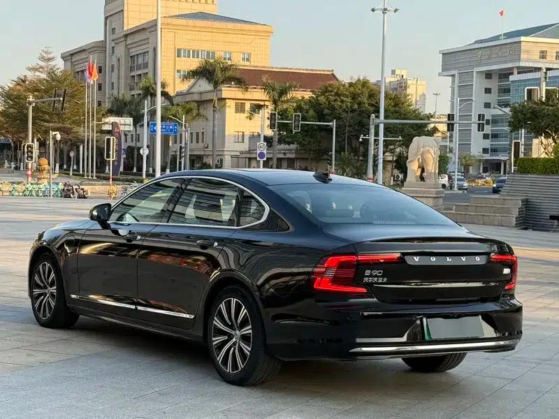 2021 Volvo S90 PHEV T8 E-Drive Hybrid Smart Luxury Edition — миниатюра 4