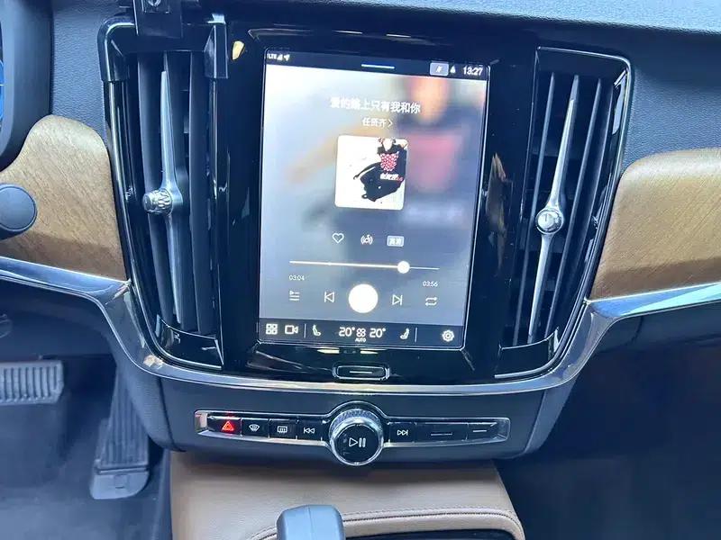 2024 Volvo S90 PHEV T8 AWD Long Range Smart Luxury Edition — миниатюра 11