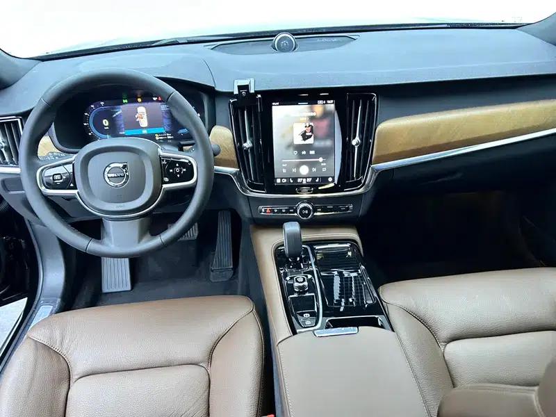 2024 Volvo S90 PHEV T8 AWD Long Range Smart Luxury Edition — миниатюра 13